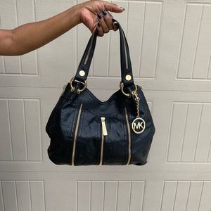 Michael Kors Moxley Medium Shoulder Tote
